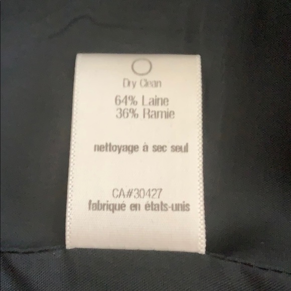 Development by Erica Davies black jacket - Picture 6 of 6